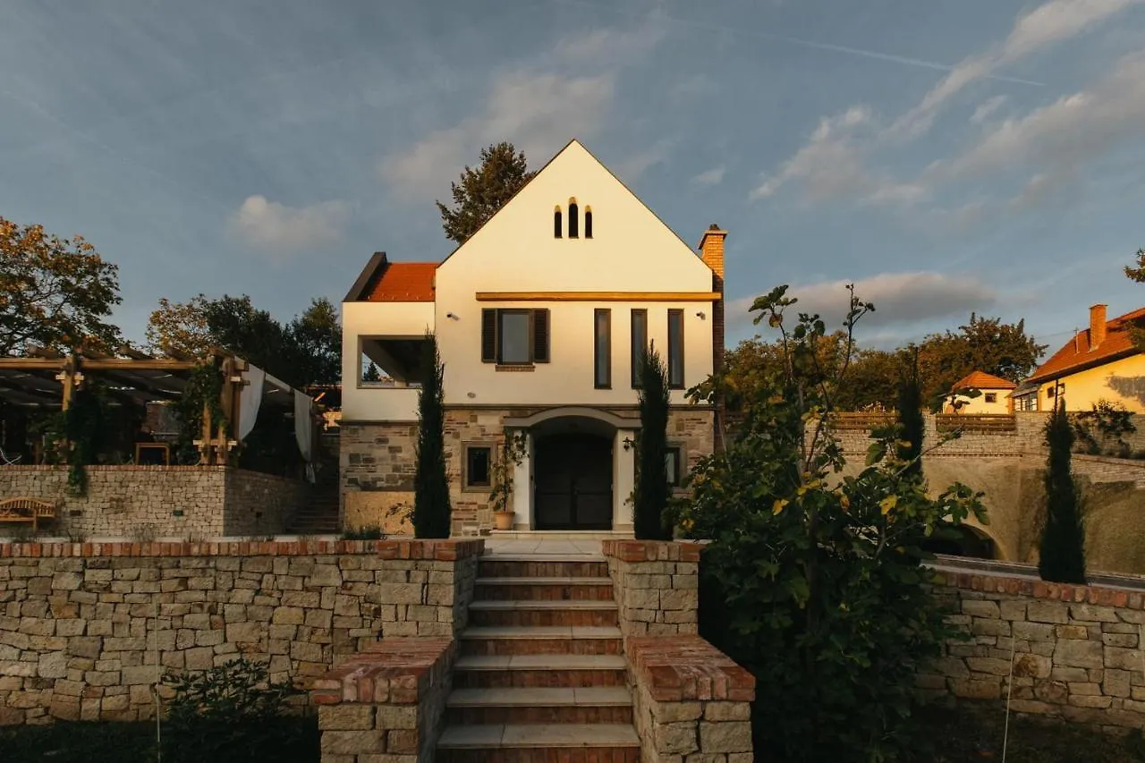 Βίλα Welcome House Έγκερ